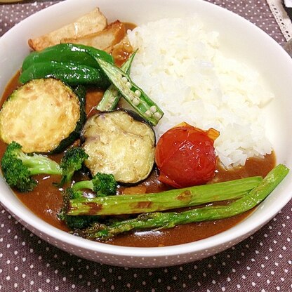 夏野菜たっぷり！暑さを吹っ飛ばせ！スパイシーカレー